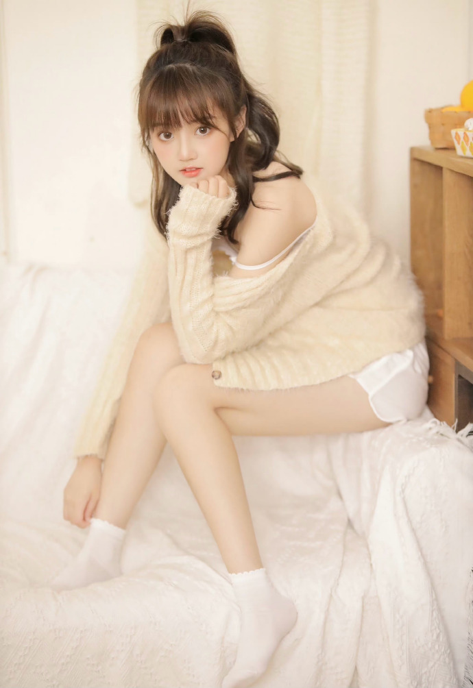 他是谁 封面